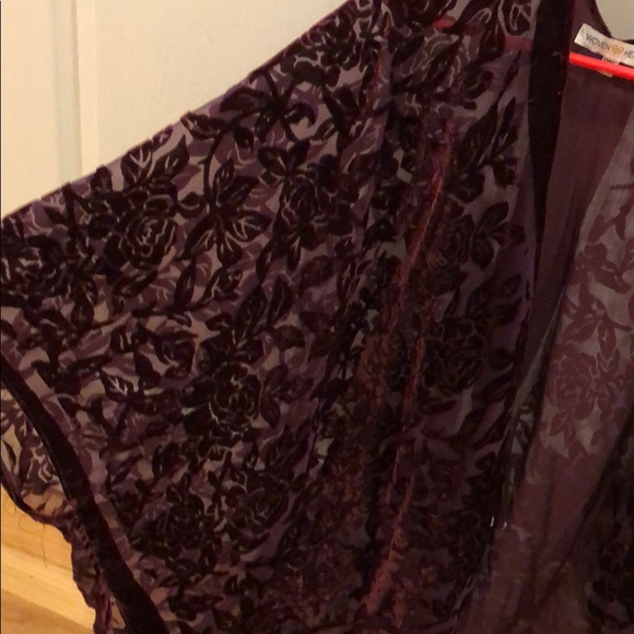 Maroon Velvet detailed Cover/Wrap - Picture 2 of 5